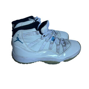 Nike Air Jordan 11 Retro Mens Size 8 White Athletic Basketball Shoes Sneakers